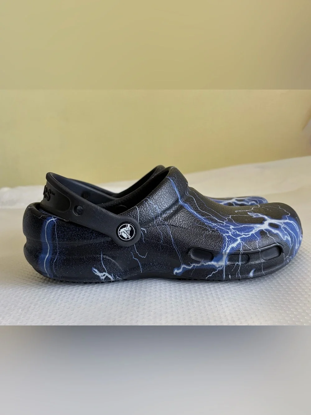 CROCS Black Clogs with Blue Lightning Print‎ M6 - W8